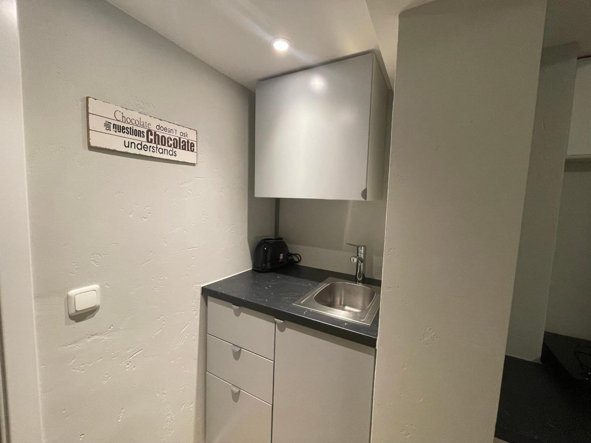 Suesses Kleines Und Zentrales Apartment Fuer Zwei Personen Mitten In Hamburg Zewnętrze zdjęcie
