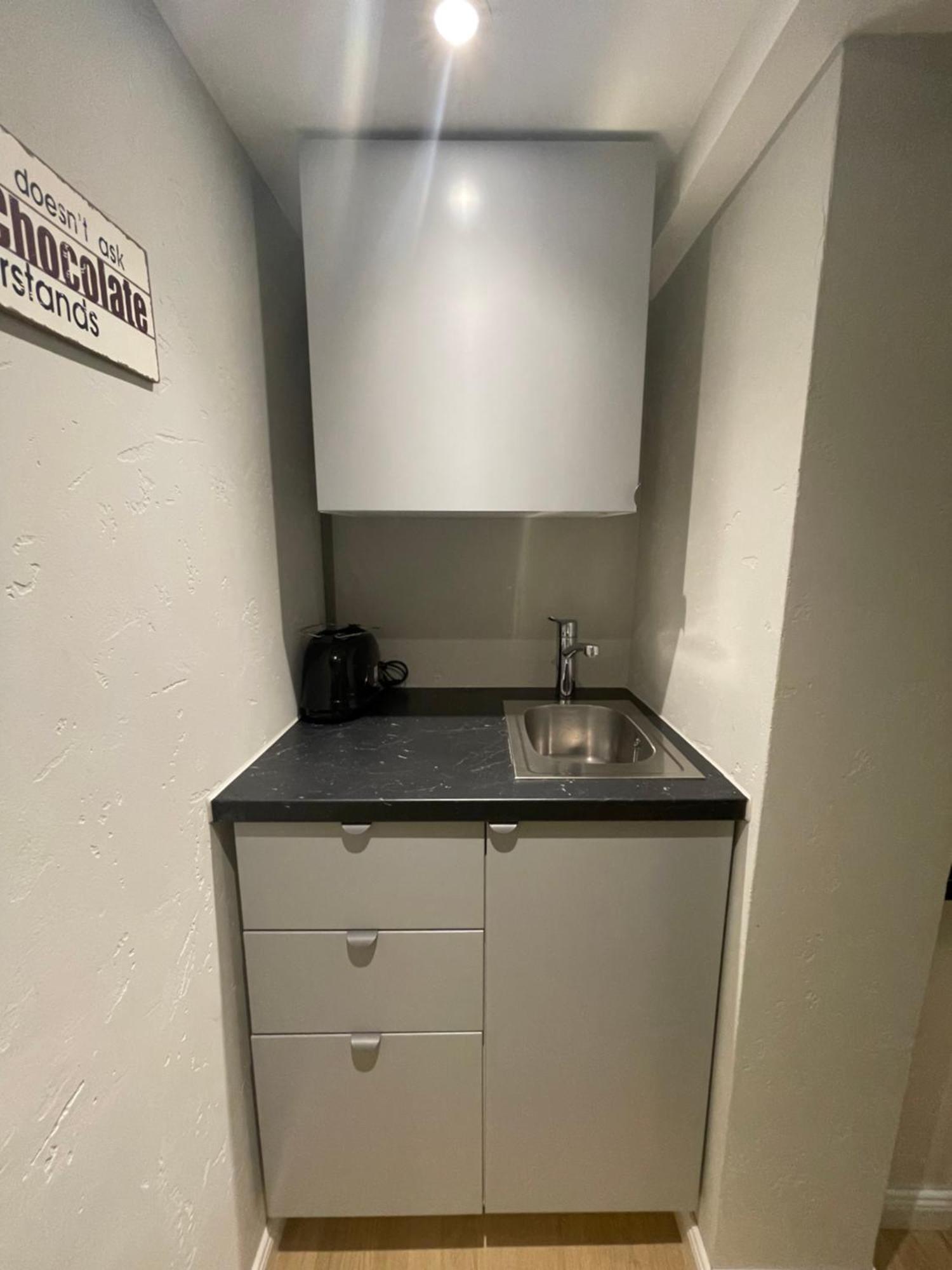 Suesses Kleines Und Zentrales Apartment Fuer Zwei Personen Mitten In Hamburg Zewnętrze zdjęcie